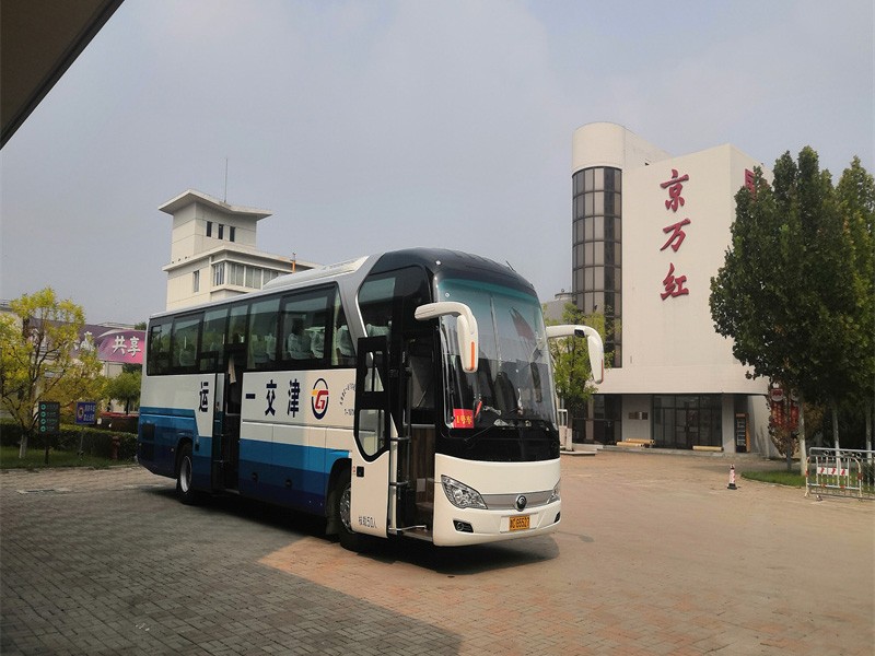 大巴车