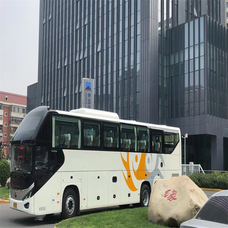 大巴车